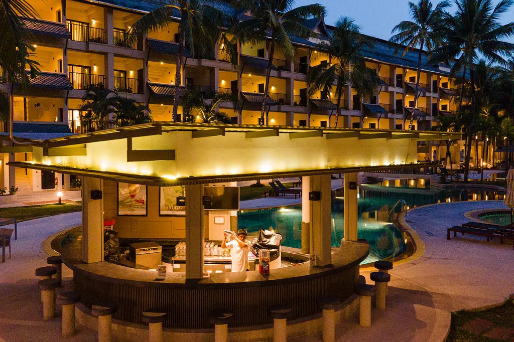 Radisson Resort & Suites Phuket image 9