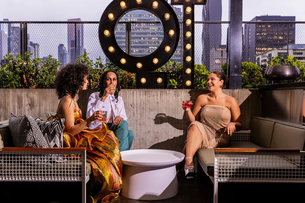 QT Melbourne image 4