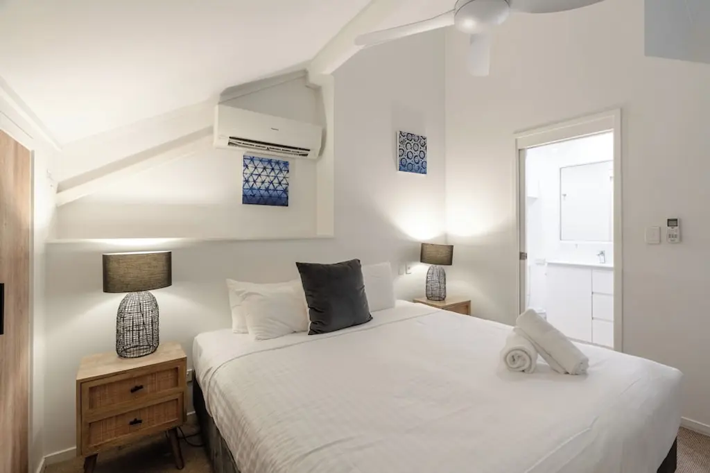 Outrigger Bay Apartments image 4