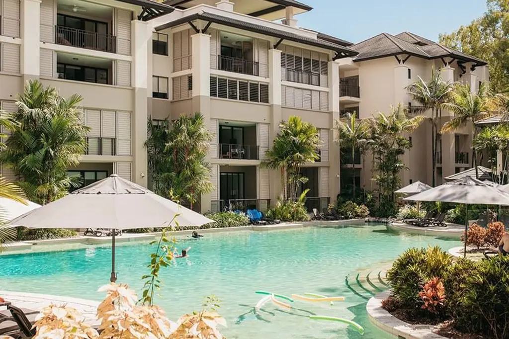 Pullman Palm Cove Sea Temple Resort and Spa image 1