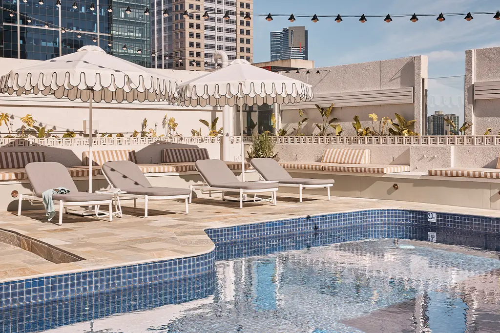 Rydges Melbourne image 14