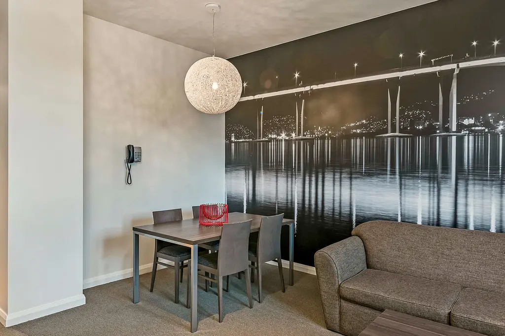 Mantra One Sandy Bay Road Hobart image 9