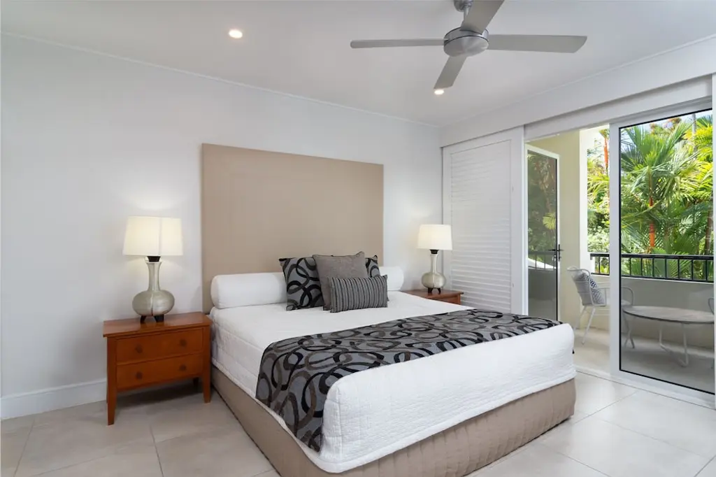 Mandalay Luxury Beachfront Apartments image 4