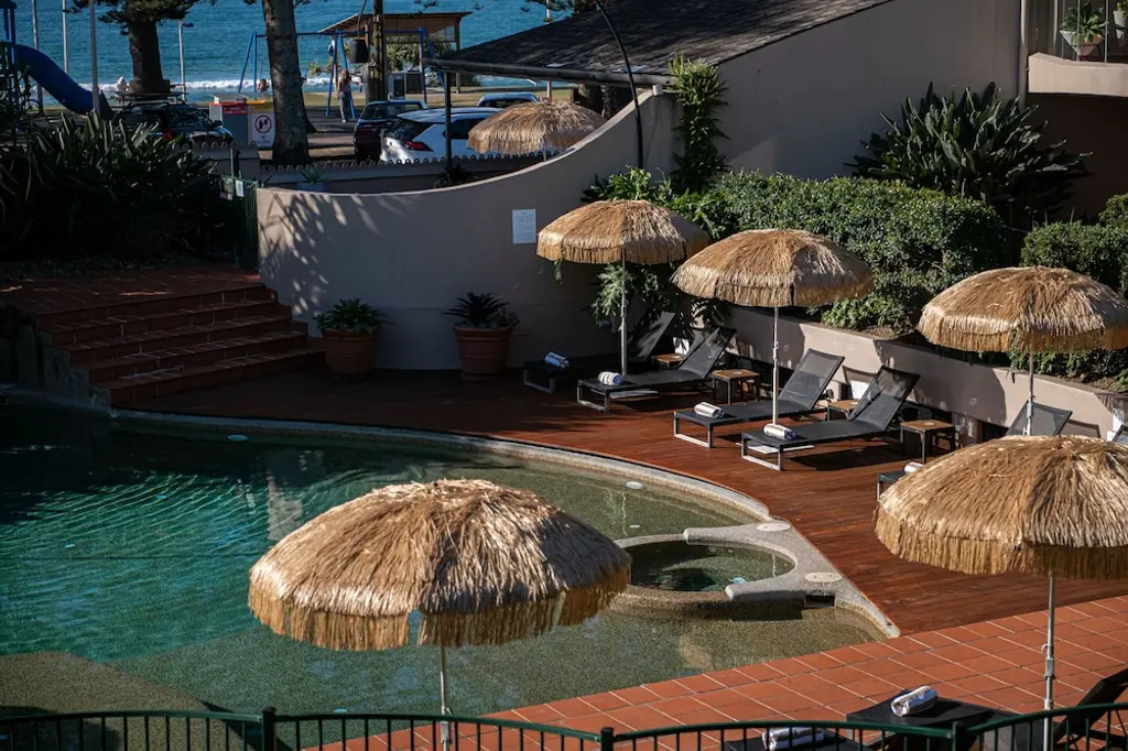 Beach Hotel Resort image 5