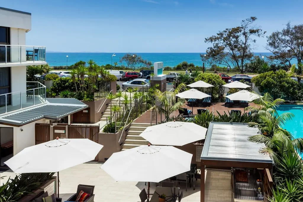 Bayview Beachfront Apartments, in town right on the beach image 7