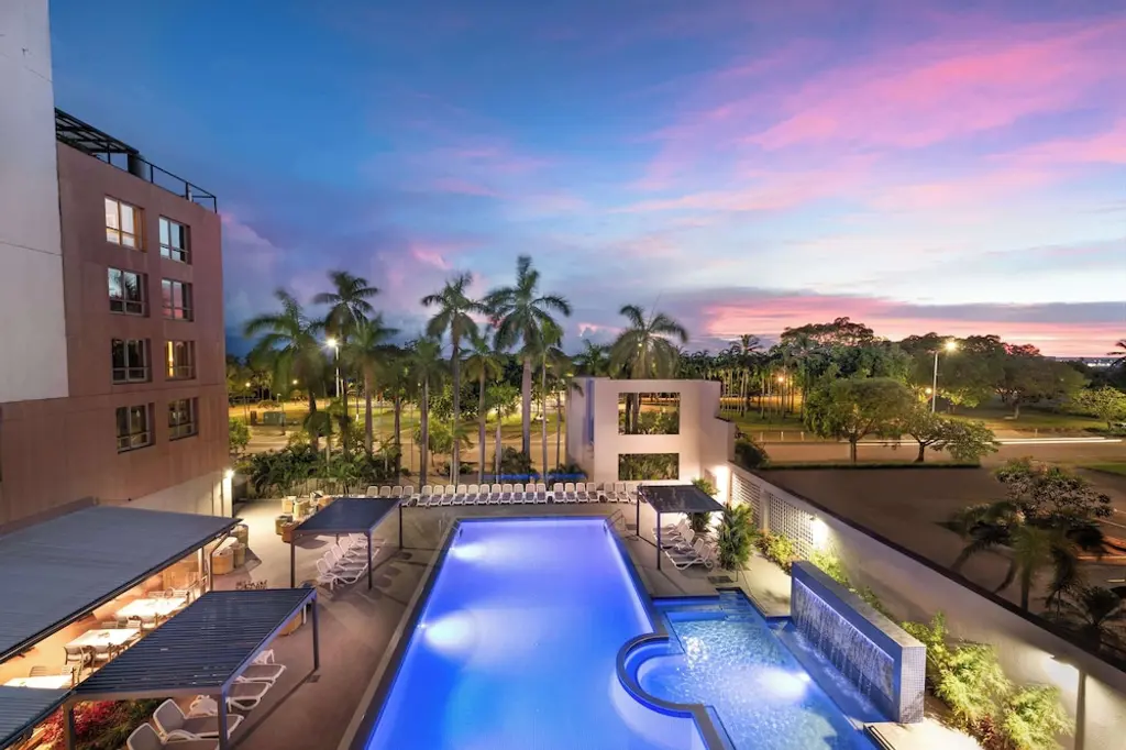 DoubleTree by Hilton Darwin Esplanade image 1