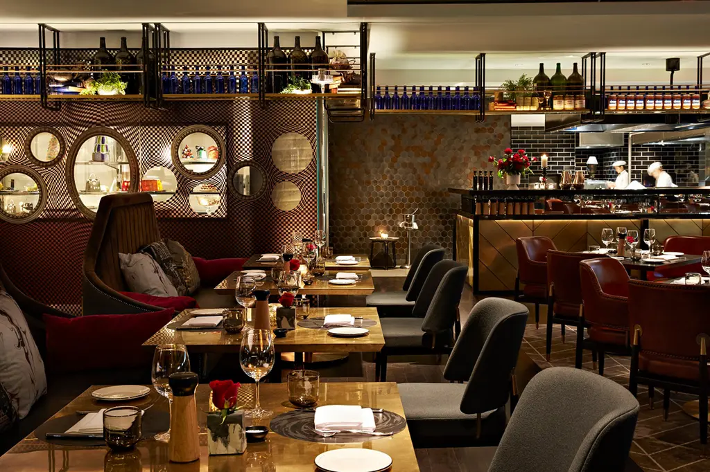 QT Melbourne image 12