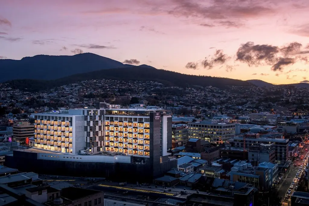 Crowne Plaza Hobart by IHG image 1