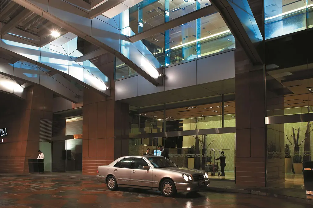 Traders Hotel Kuala Lumpur image 6