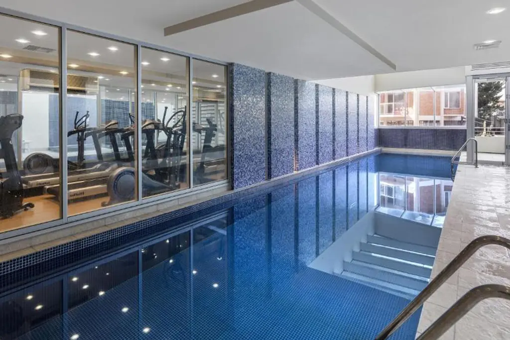 Oaks Glenelg Liberty Suites image 8