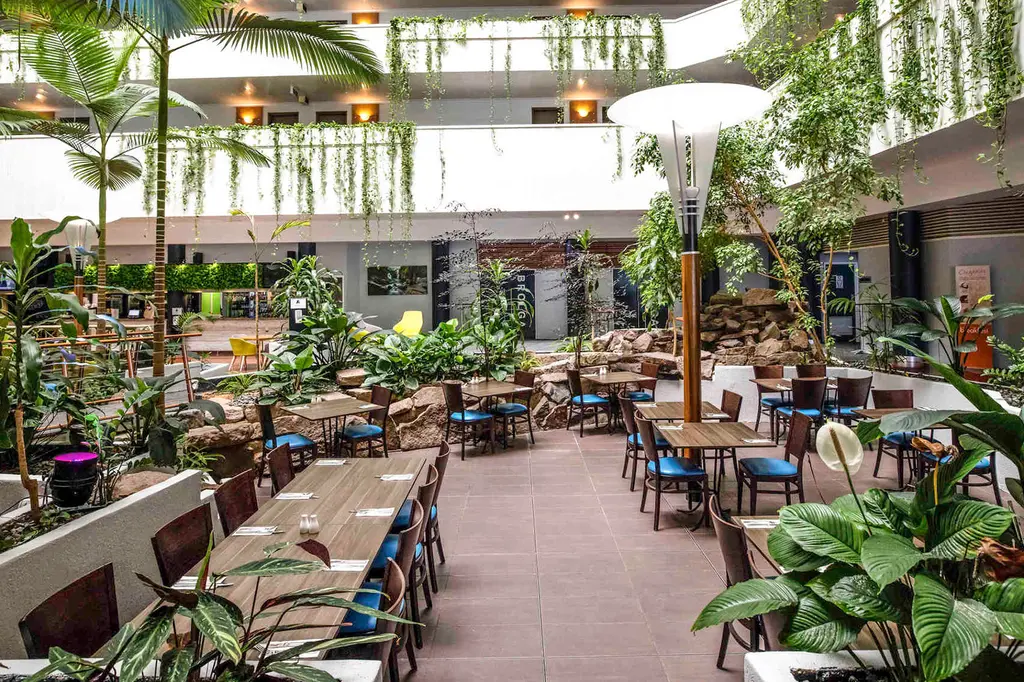 Novotel Darwin CBD image 9