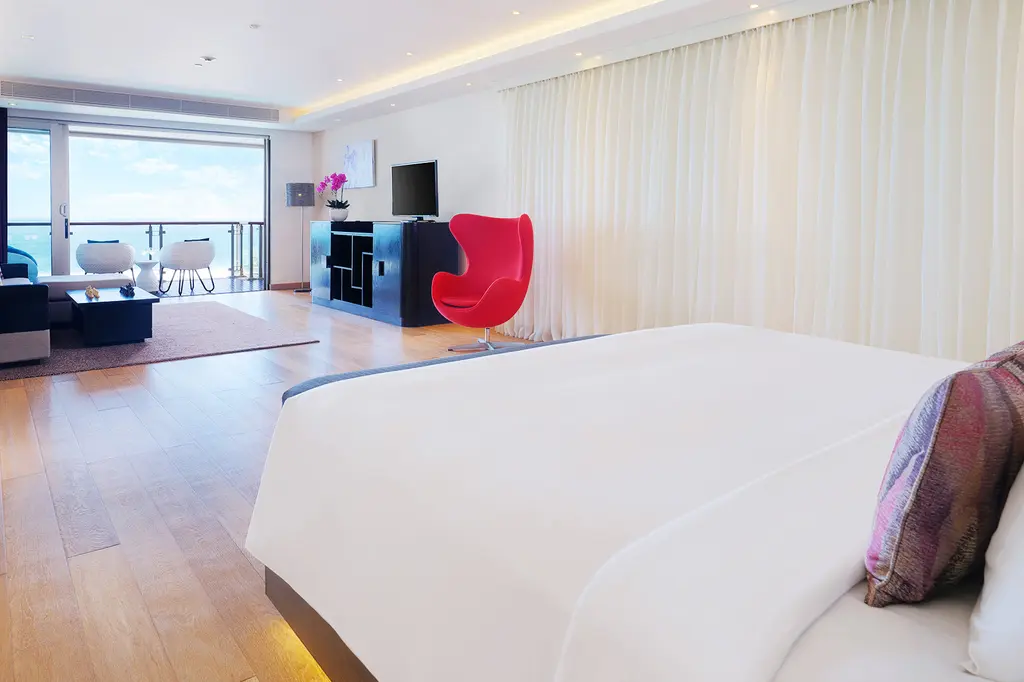 Double-Six Luxury Hotel image 3