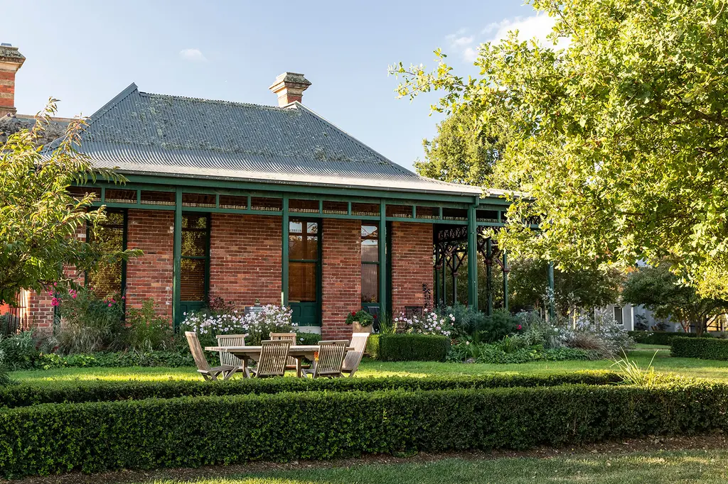 Cleveland Estate image 15