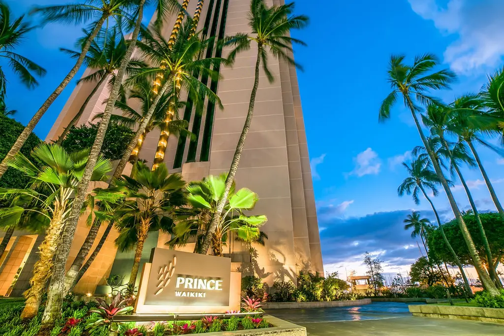 Prince Waikiki image 15