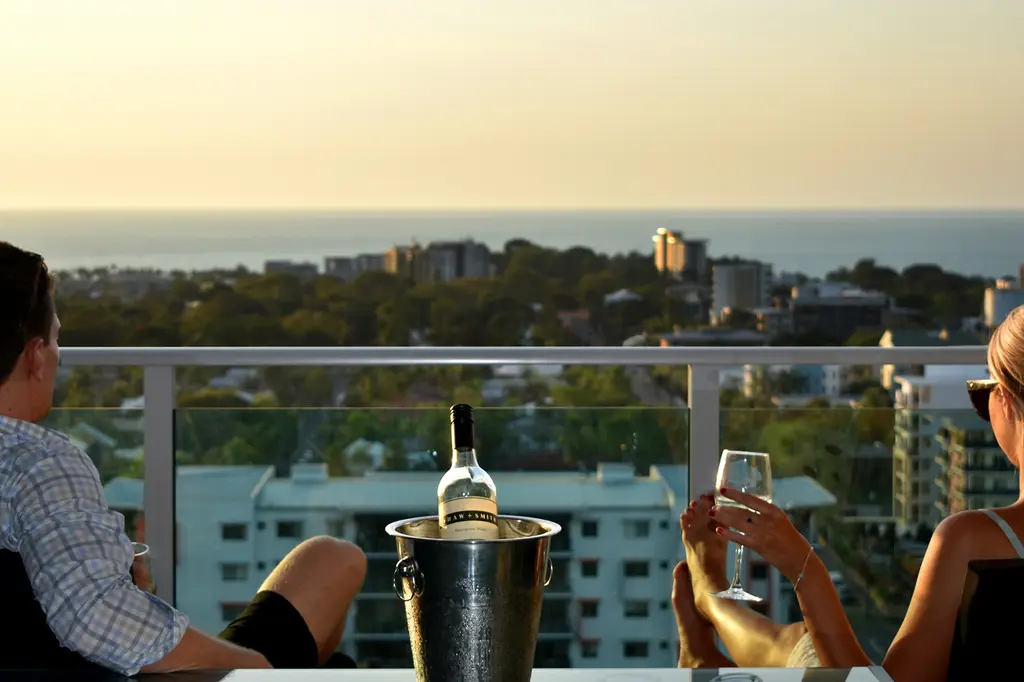 H on Mitchell Apartment Hotel image 5