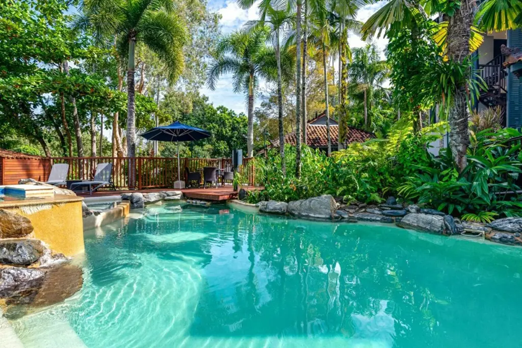 Hibiscus Resort & Spa image 4