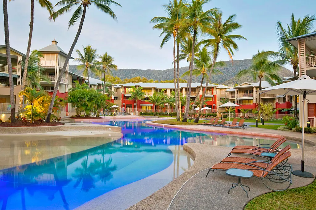 Mantra Amphora Resort image 1