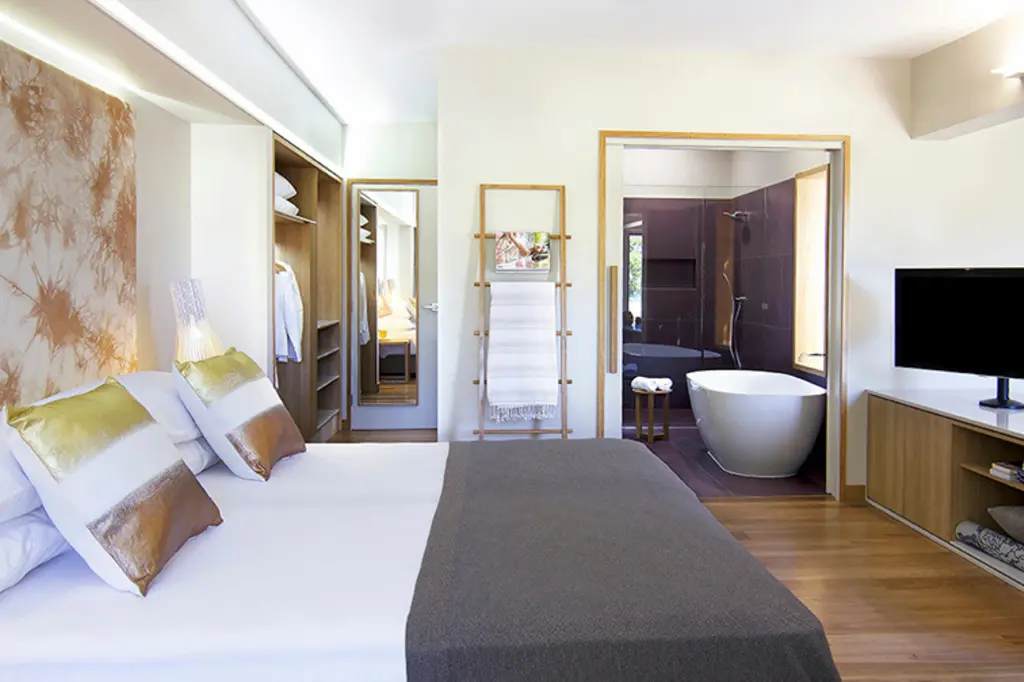 Elements of Byron image 3