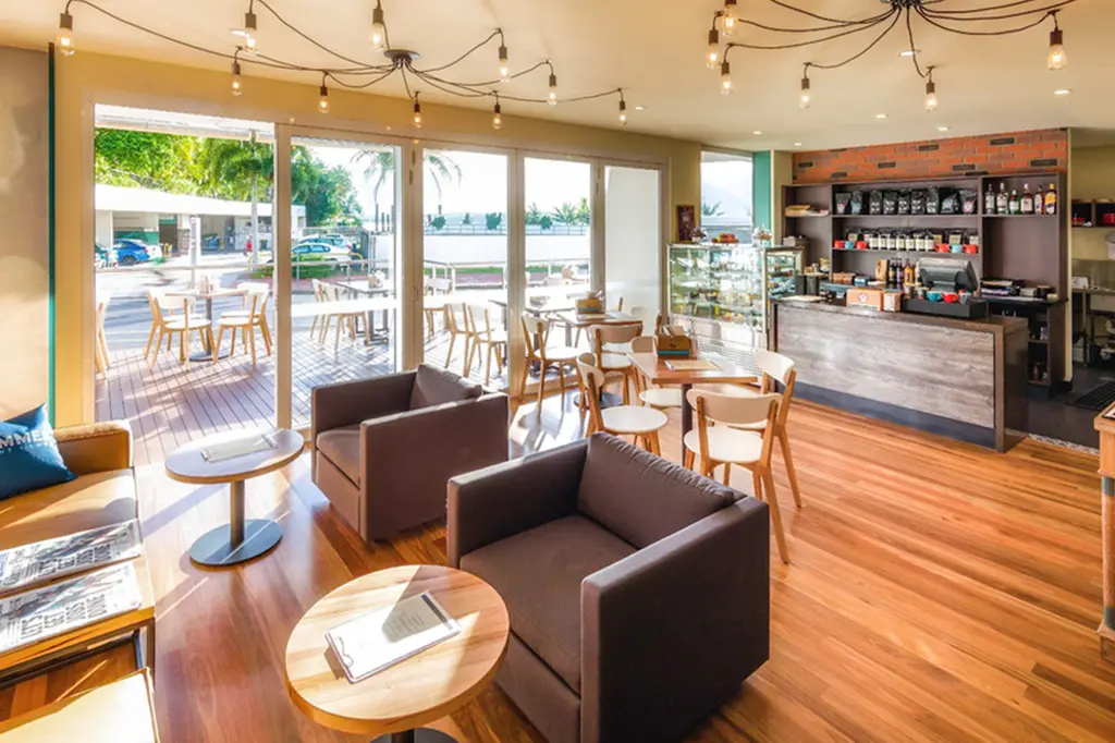 Pullman Reef Hotel Casino image 6