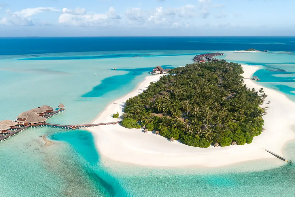 Anantara Dhigu Maldives Resort image 10