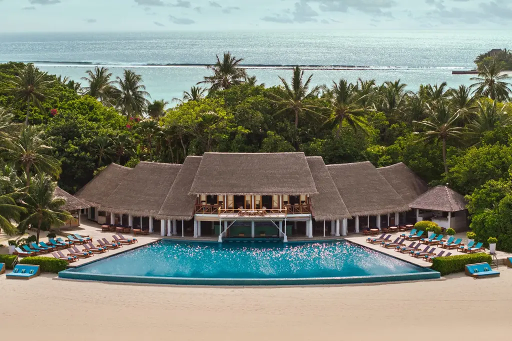 Anantara Dhigu Maldives Resort image 2