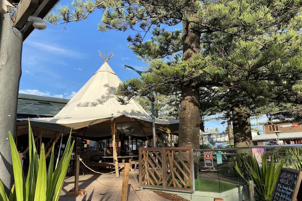 Beach Hotel Resort image 6