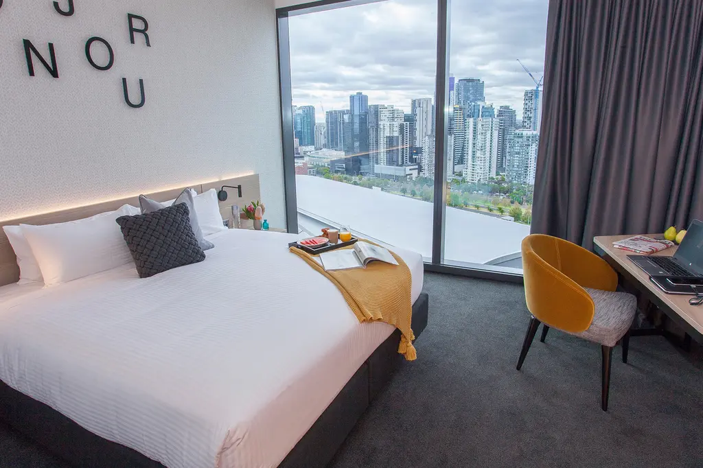 Novotel Melbourne South Wharf image 3