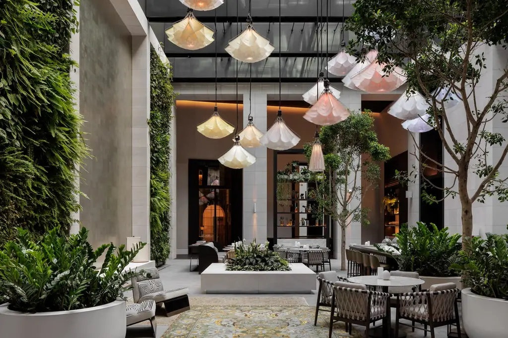 Capella Sydney image 4