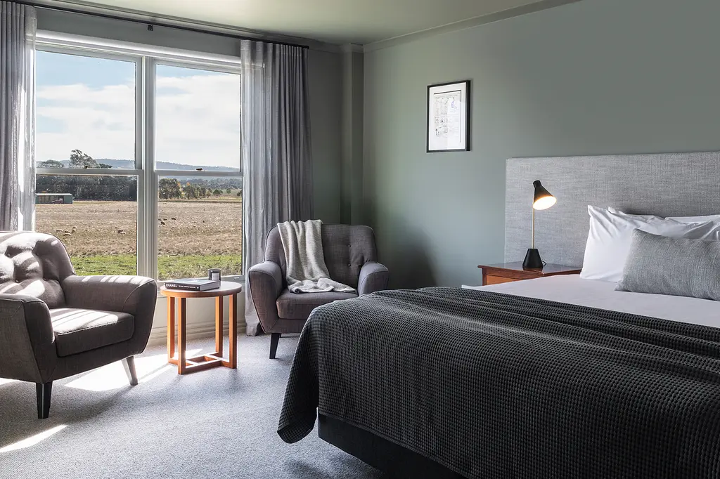 Cleveland Estate image 3