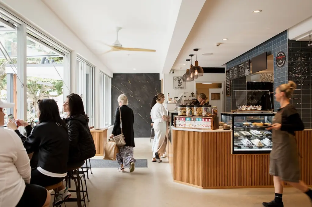 Netanya Noosa Beachfront Resort image 5