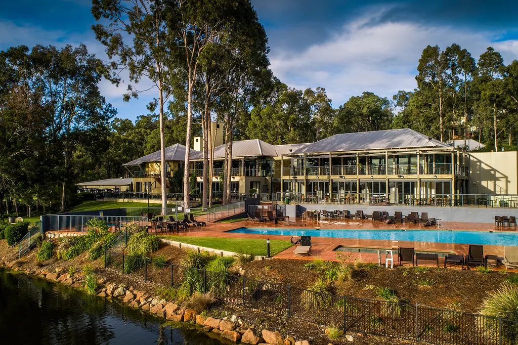 Oaks Cypress Lakes Resort image 6