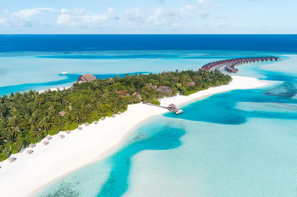 Anantara Dhigu Maldives Resort image 4