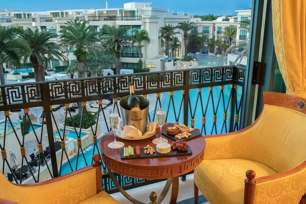 Imperial Hotel Gold Coast image 8