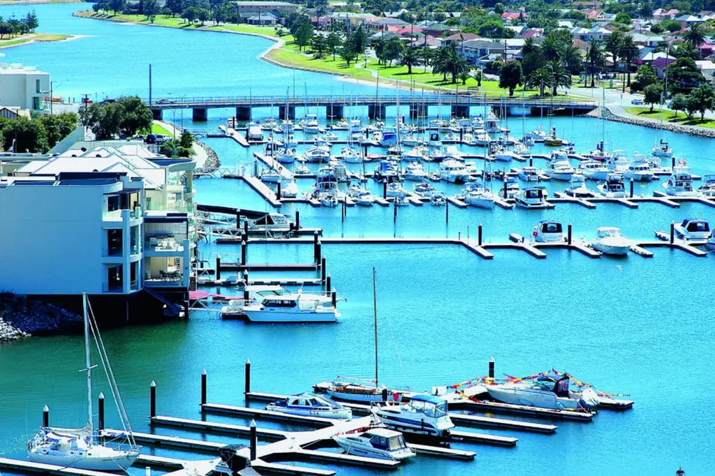 Oaks Glenelg Liberty Suites image 10