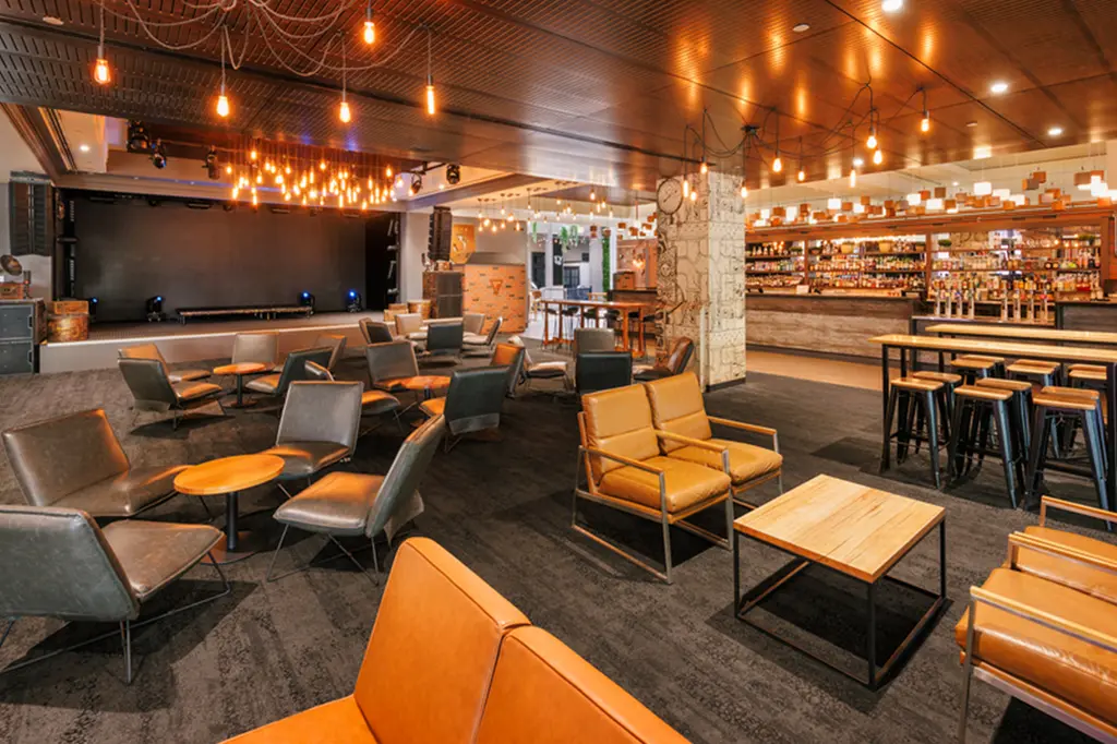 Pullman Reef Hotel Casino image 9