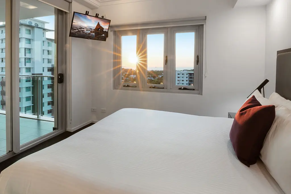 H on Mitchell Apartment Hotel image 3