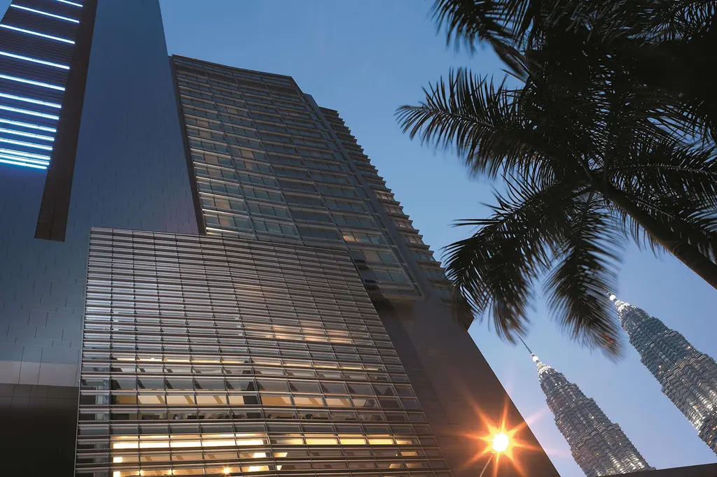 Traders Hotel Kuala Lumpur image 1