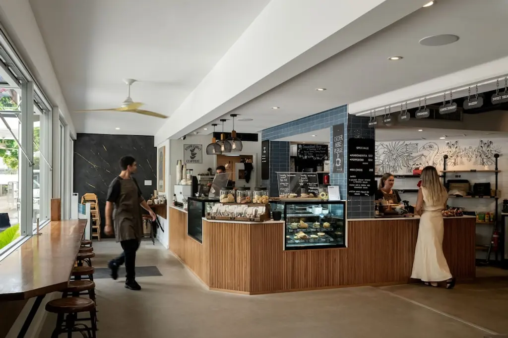 Netanya Noosa Beachfront Resort image 6