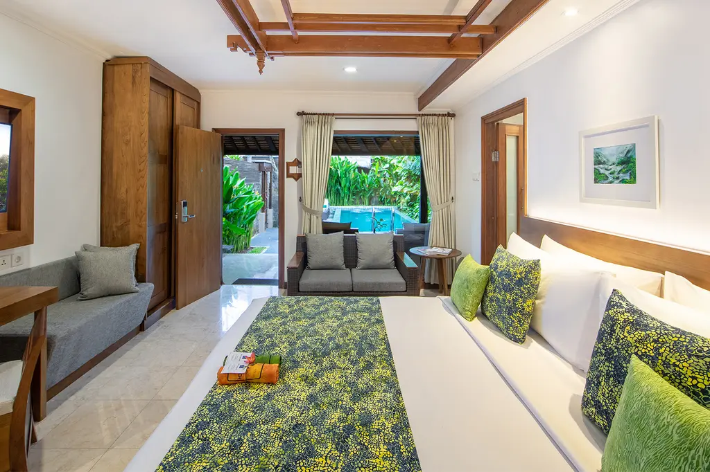 Legian Beach Hotel Bali image 3