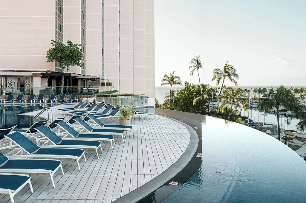 Prince Waikiki image 1