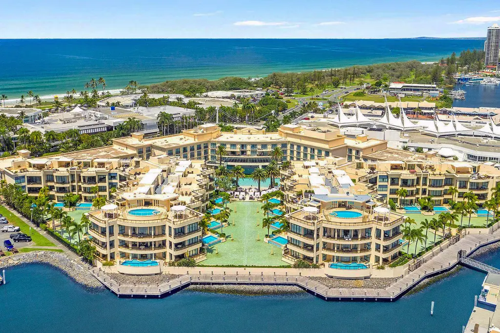 Imperial Hotel Gold Coast image 1