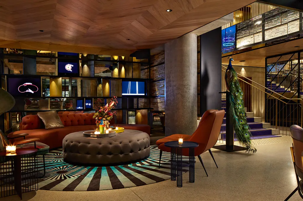 QT Melbourne image 9