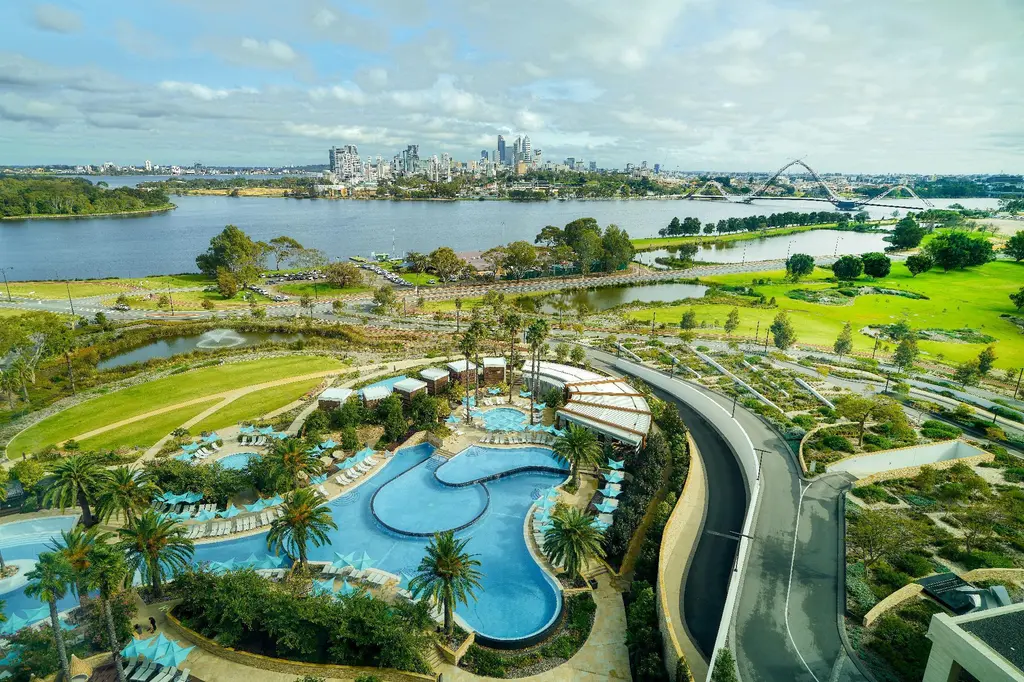 Crown Promenade Perth Hotel image 5