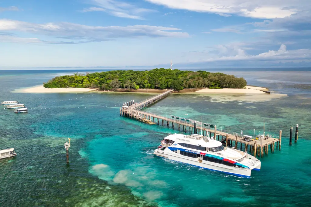 Green Island Resort image 11