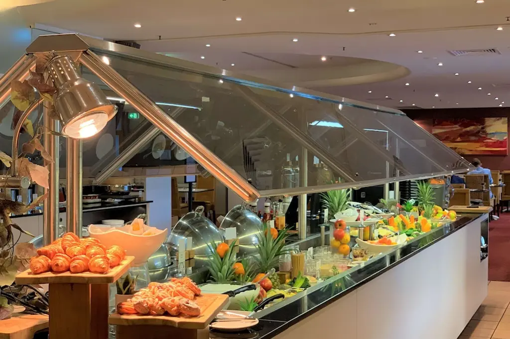 DoubleTree by Hilton Darwin Esplanade image 6