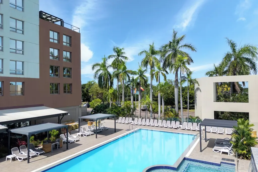 DoubleTree by Hilton Darwin Esplanade image 7