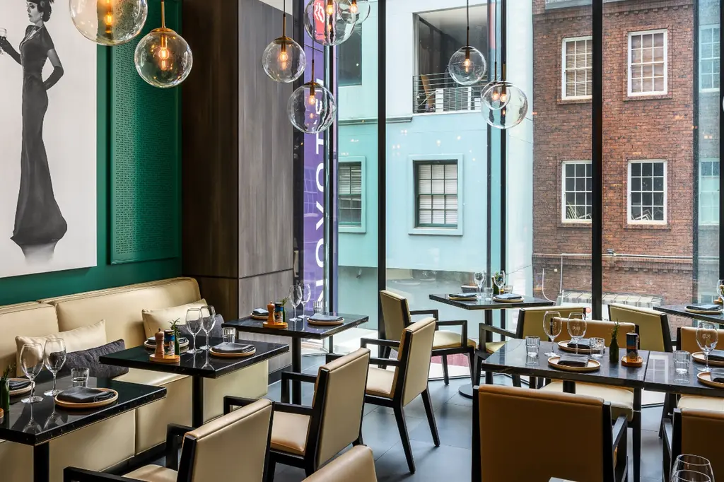 Novotel Melbourne Central image 8