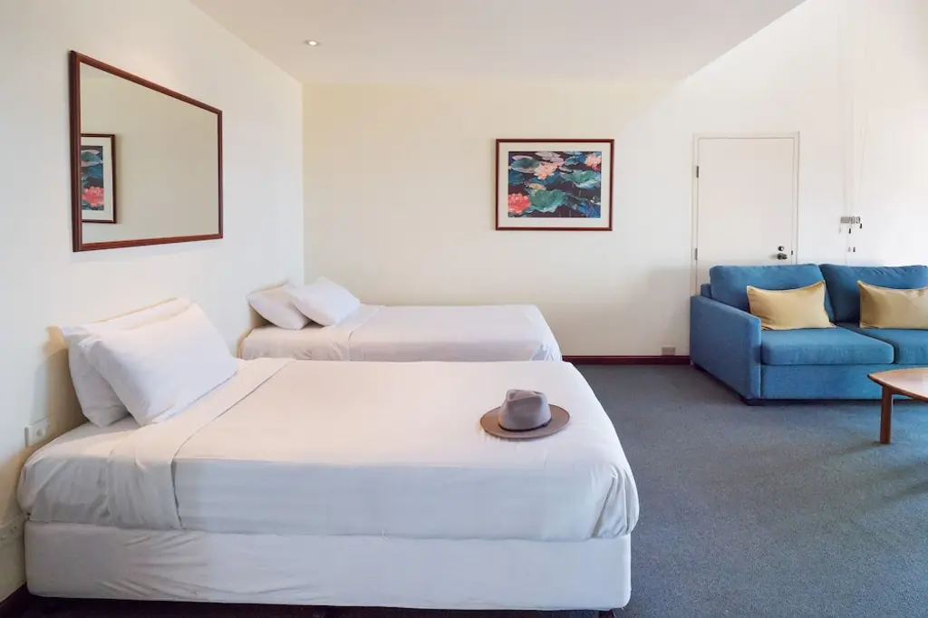 Beach Hotel Resort image 3