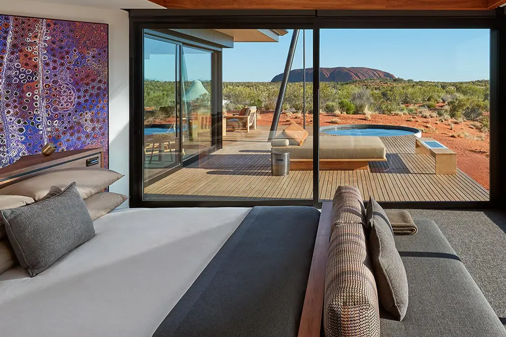 Longitude 131° image 3