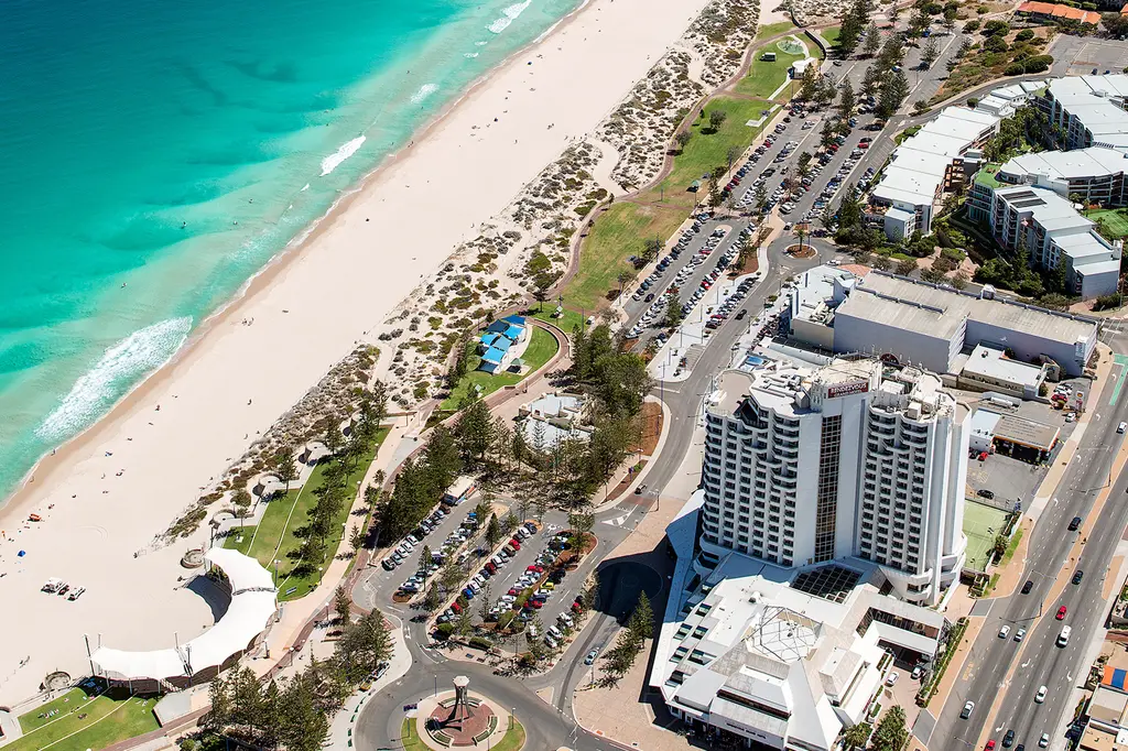 Rendezvous Hotel Perth Scarborough image 1